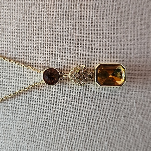 AVON Sparkle Surprise Signed Necklace - Picture 2 of 6